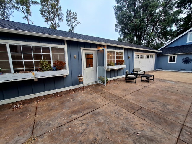 Building Photo - 3921 Pressley Rd