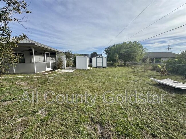 Building Photo - 2587 Logsdon St