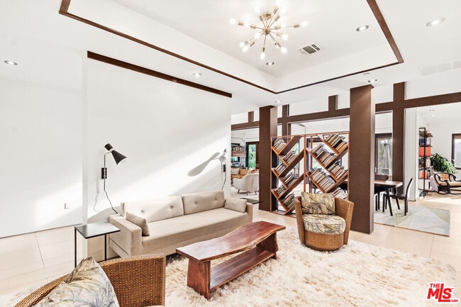 Building Photo - 2473 La Condesa Dr