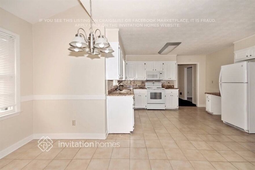 Building Photo - 1480 Meadow Oak Dr