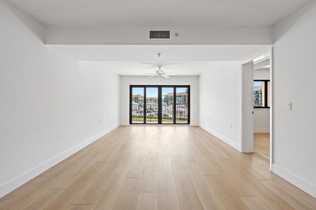 Building Photo - 1501 Marina Isle Way