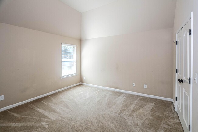 Building Photo - 1357 Highwoods Pass