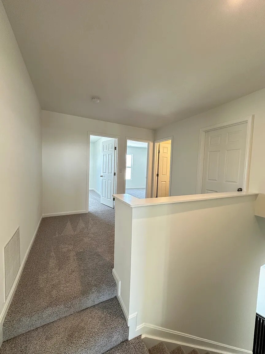 Building Photo - 2075 Barleybrook St