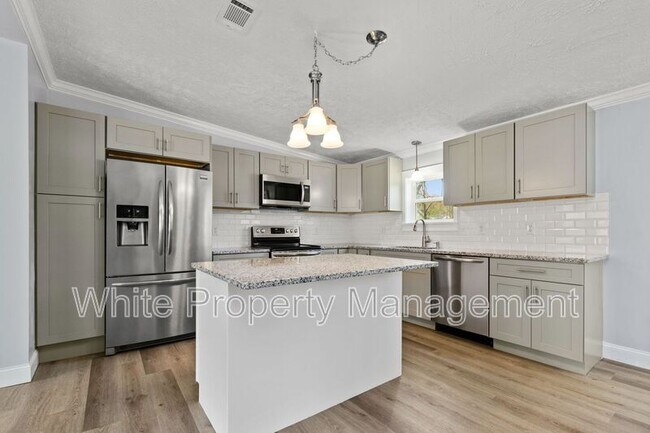Building Photo - 326 Belton Ave
