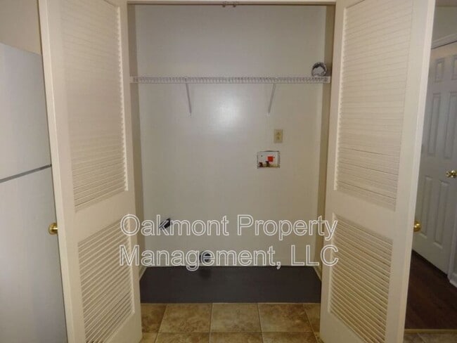 Building Photo - 942 Pedro Dr
