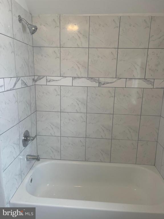 Building Photo - 106 W Camden Ave