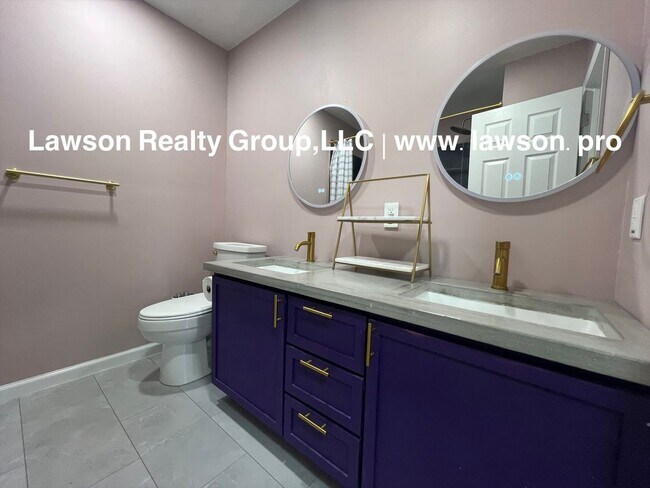 Building Photo - Peaceful Retreat with Outdoor Space-Botetourt County