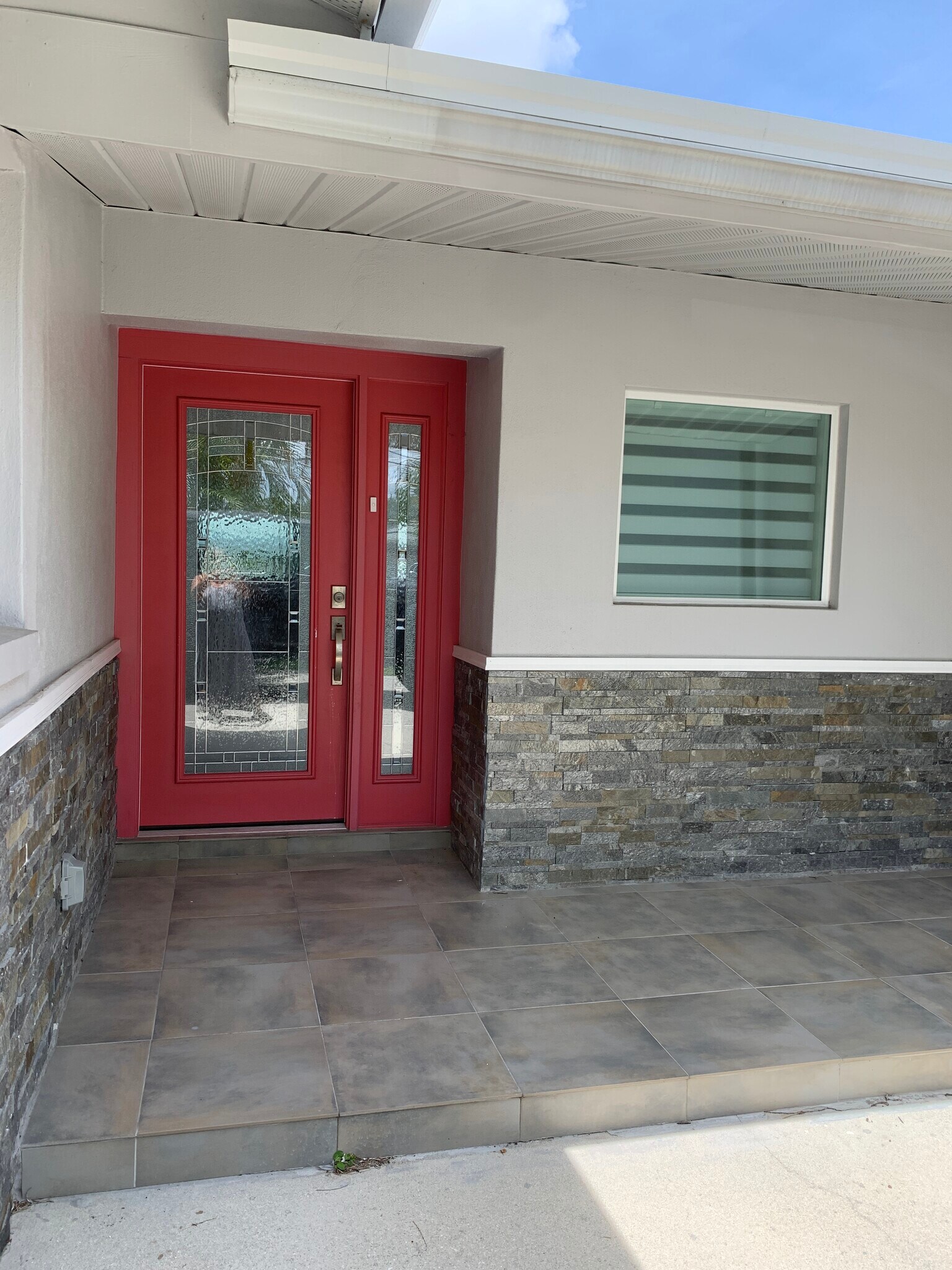 Building Photo - 5330 Bayshore Ave