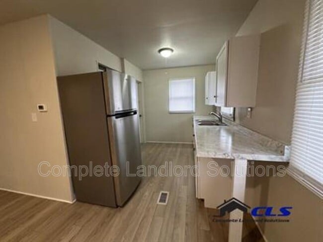 Building Photo - 2301 4th Ave