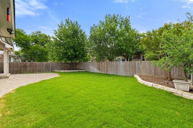 Building Photo - 11121 Sandstone Trail