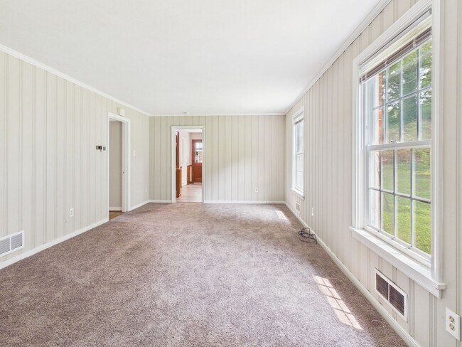 Building Photo - 1519 Chauncey Ln