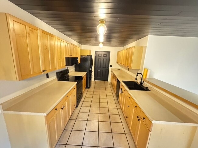Building Photo - 44 Trinidad Dr