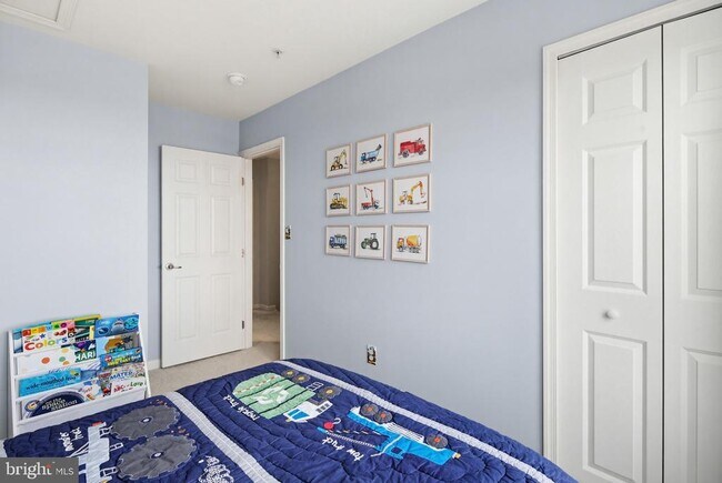 Building Photo - 7061 Holly Springs Ln