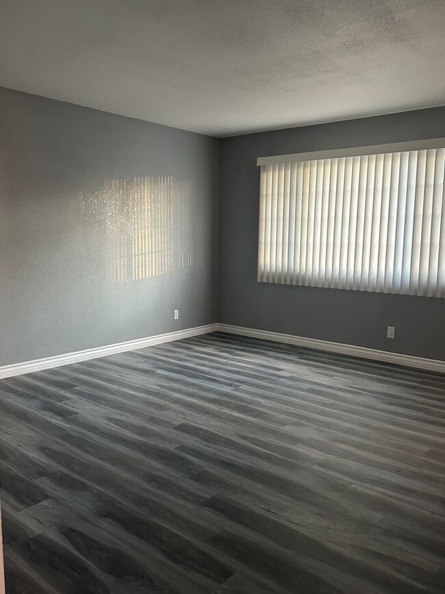 Building Photo - Luxurious 3-Bedroom Home with Detached Garage and New Updates in San Bernardino