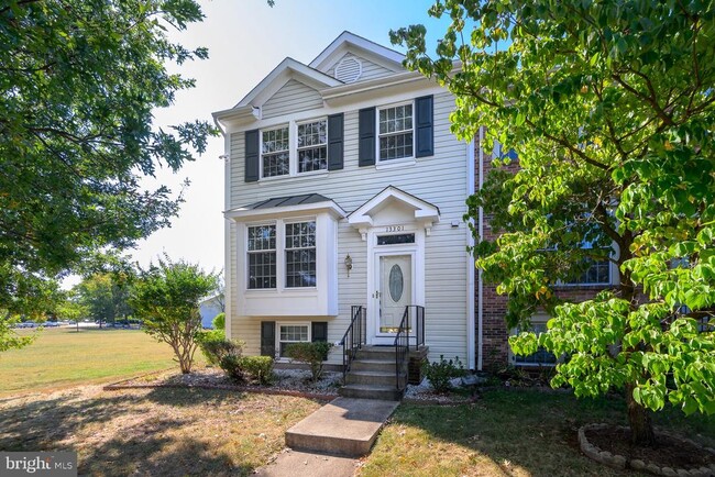 Building Photo - 13301 Burkitts Rd