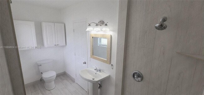 Building Photo - 200 NW 9th St