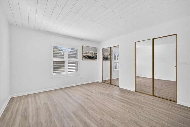 Building Photo - 2808 W Azeele St