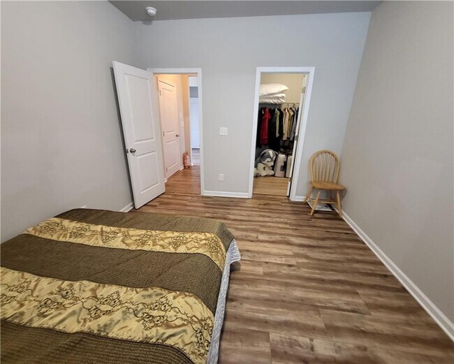 Building Photo - 5414 Town Square Way