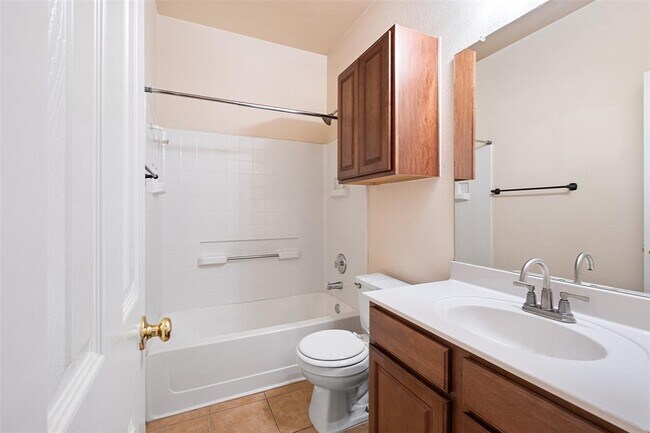 Building Photo - 105 Almquist St