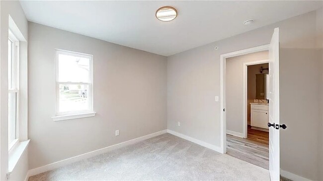 Building Photo - 12310 S Prairie Creek Rd