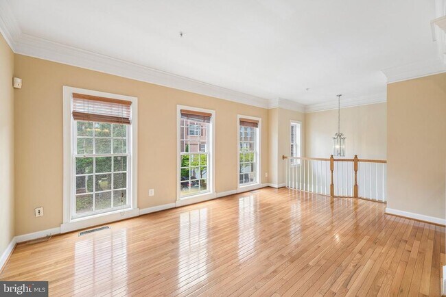 Building Photo - 7979 Vigne Ct