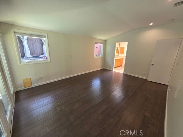 Building Photo - 310 S Thurston Ave