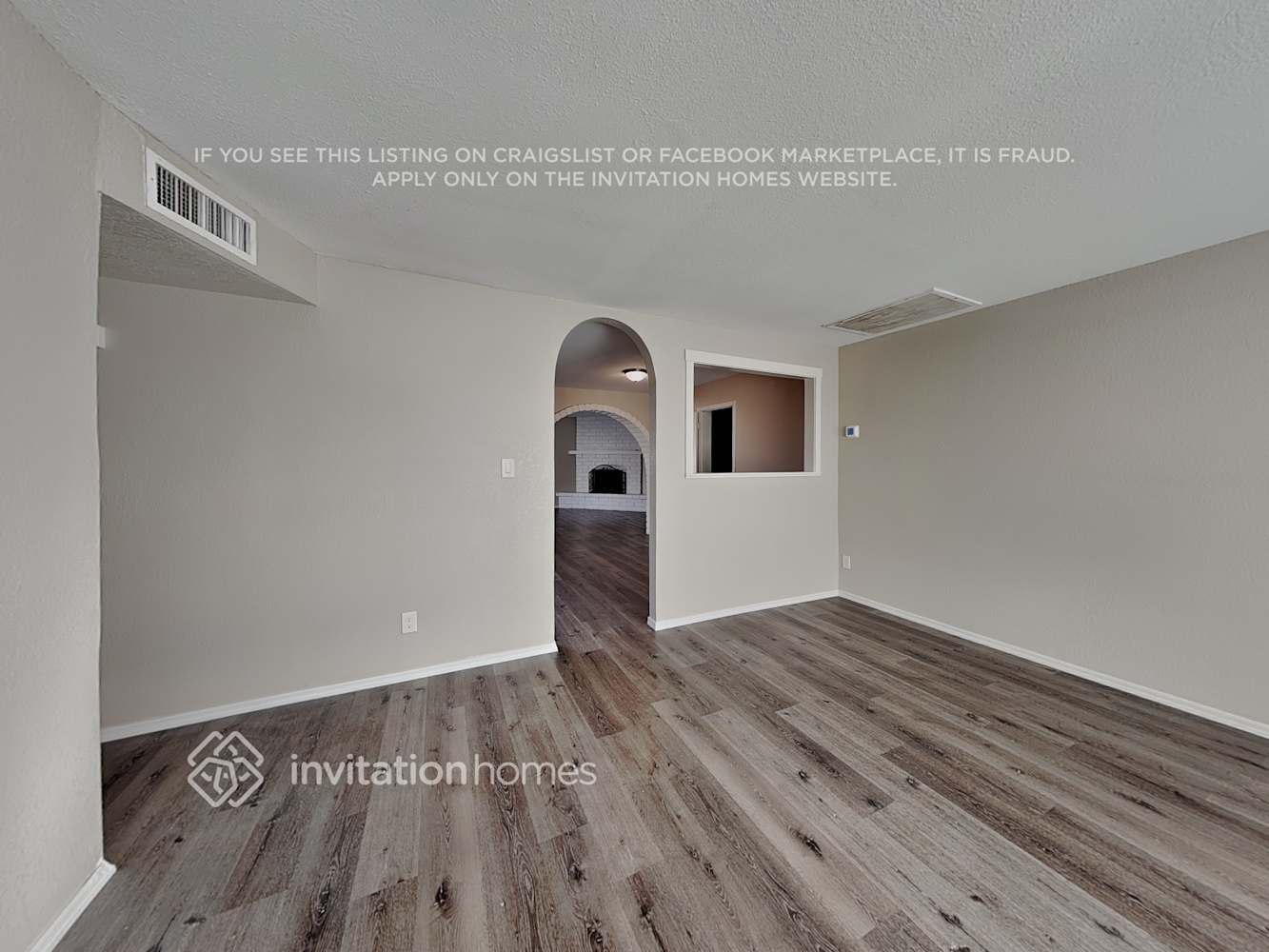 Building Photo - 1624 W Behrend Dr