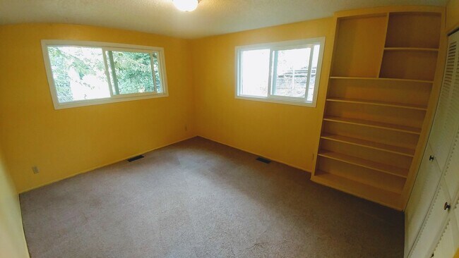 Building Photo - 1415e3