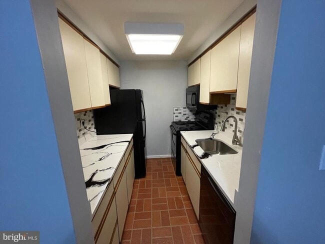 Building Photo - 9815 Hellingly Pl