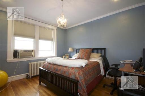 Building Photo - 330 St Paul St