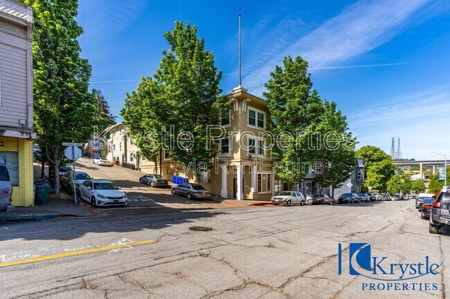 Building Photo - 310 West St