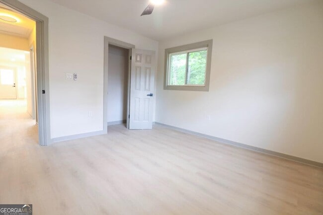 Building Photo - 4396 Greenleaf Cir SW