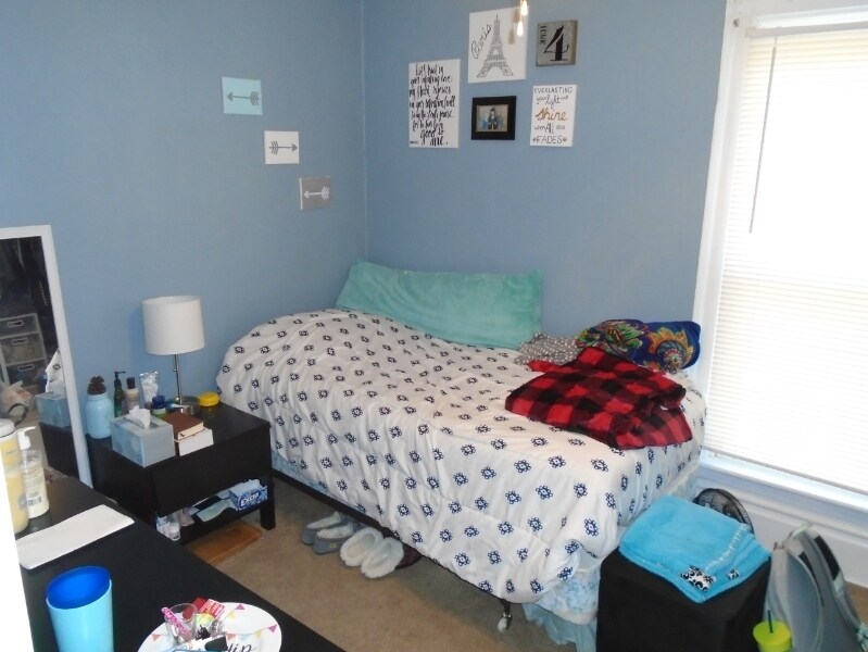 Building Photo - 209 Fuller Ave SE