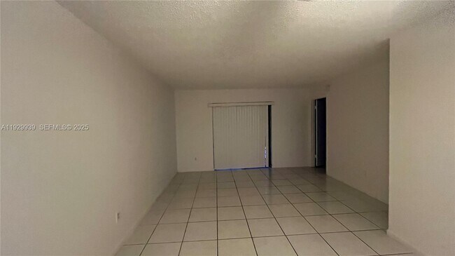 Building Photo - 851 NE 207th Ln