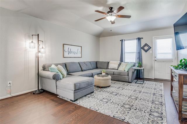 Building Photo - 509 Plum Dr