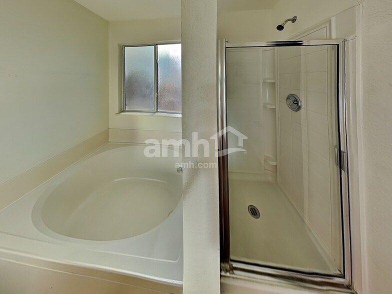 Building Photo - 715 Rodeo Ranch