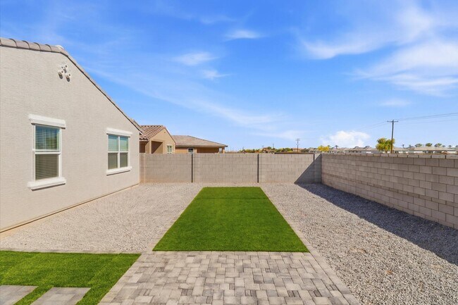 Building Photo - 19295 N Avelino Dr