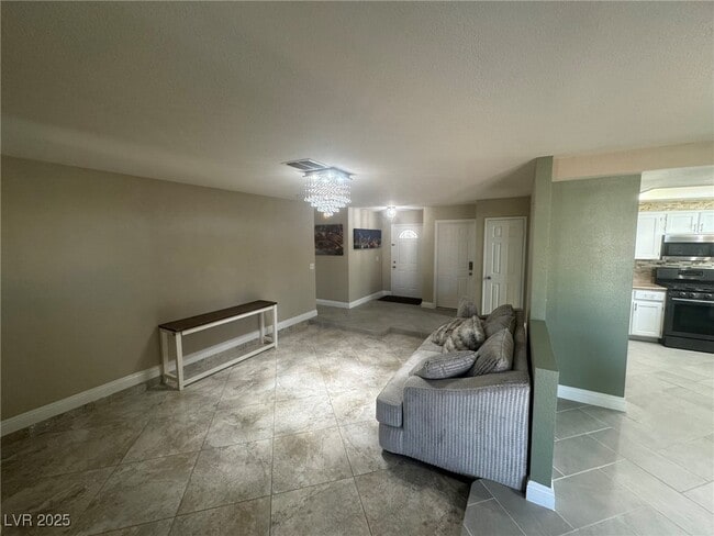 Building Photo - 6224 Miraloma St