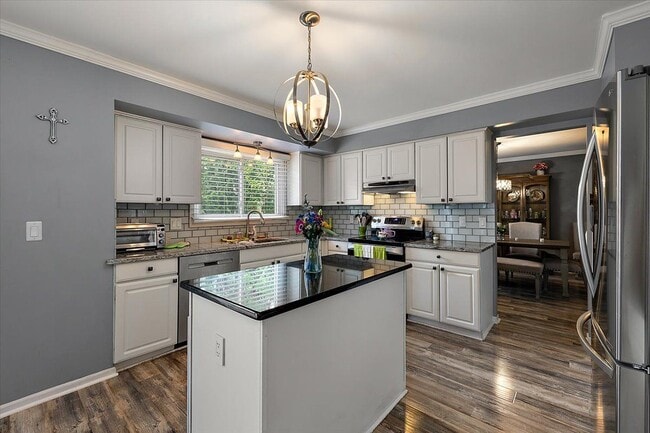 Building Photo - 42683 Wimbleton Way