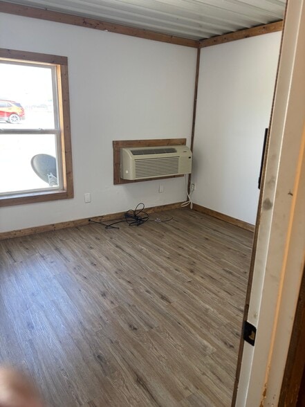 Building Photo - 500 Plaza Dr
