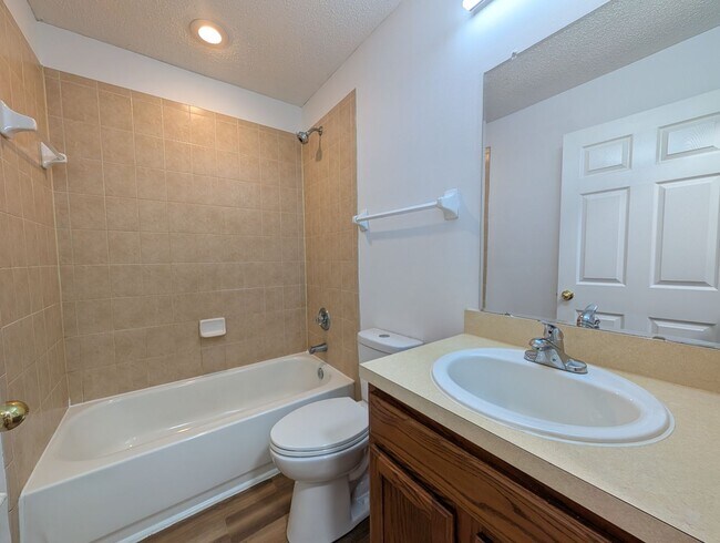 Building Photo - 124 Plantation Point Dr