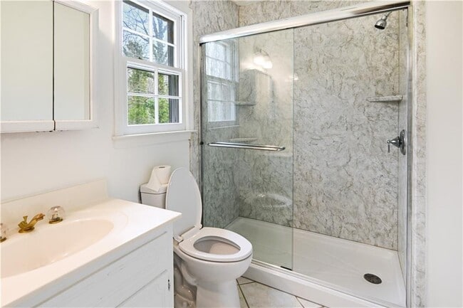 Building Photo - 4711 Nutmeg Way SW