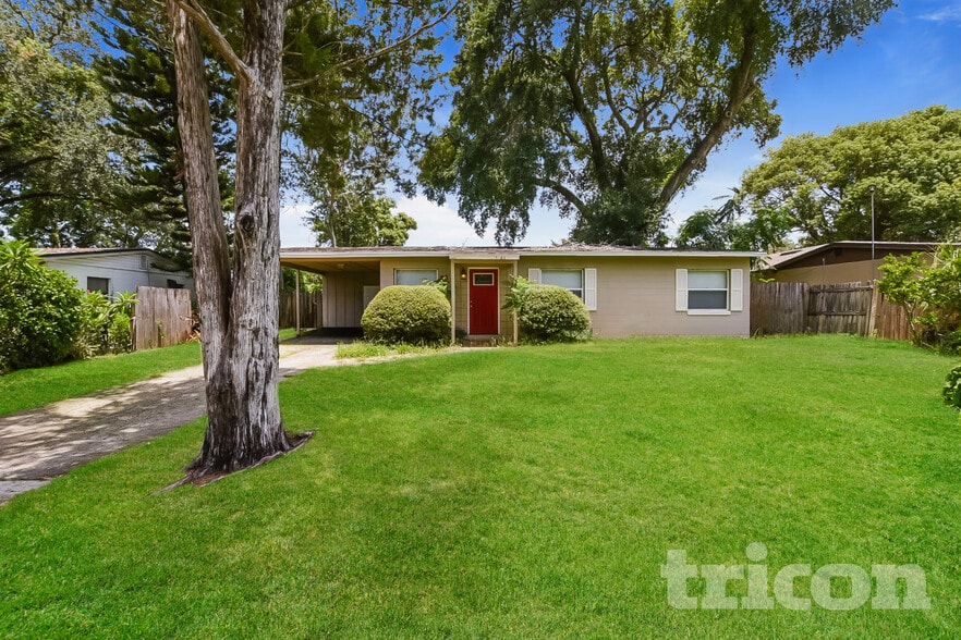 Primary Photo - 322 Notre Dame Dr