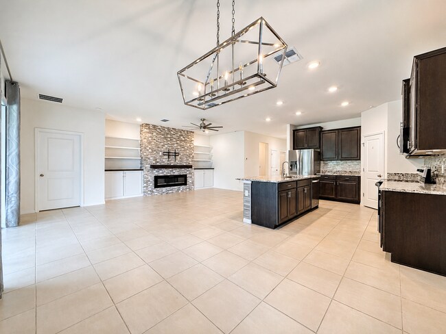 Building Photo - 12544 Shining Willow St