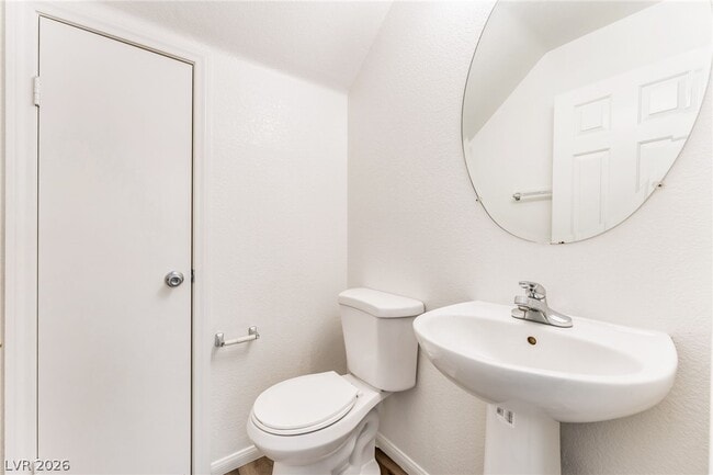 Building Photo - 6425 N Buttercup Creek St