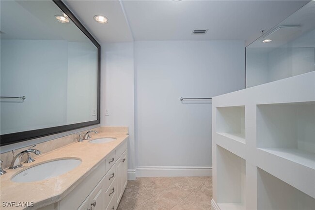 Building Photo - 5068 Annunciation Cir