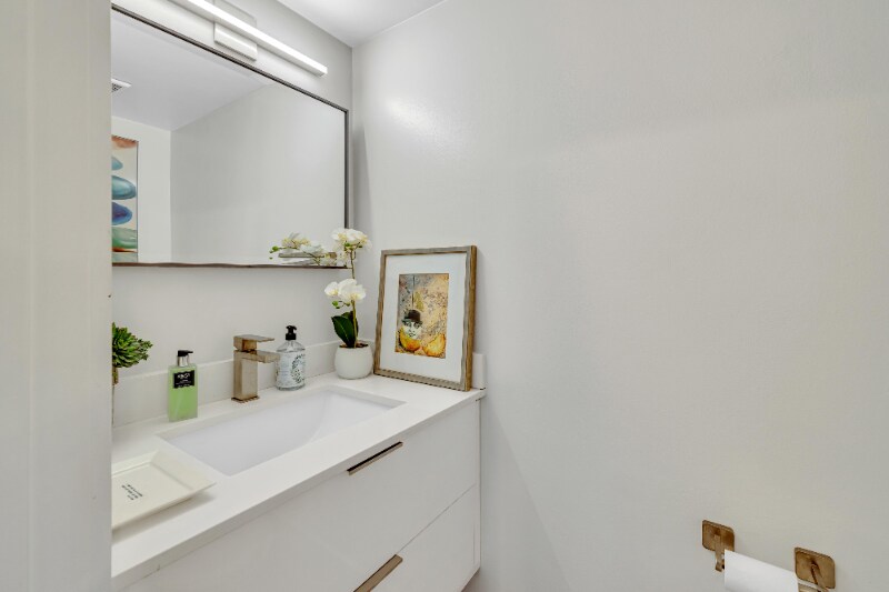 Building Photo - 1991 NE 15th Ave