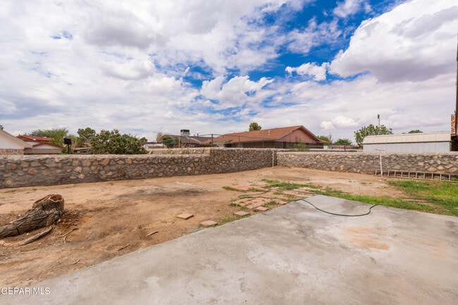 Building Photo - 921 Wier Ln