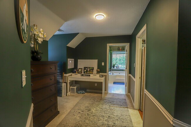 Building Photo - Gorgeous Family home in Columbia County
