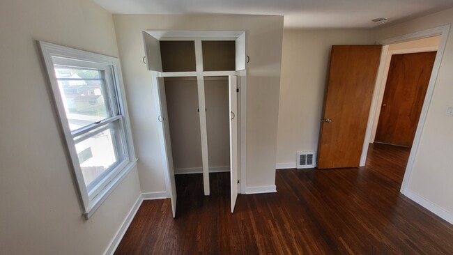 Bedroom 2 - 156 Stoneleigh Ave